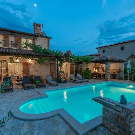 빌라 Bella Vista Barat (Porec)